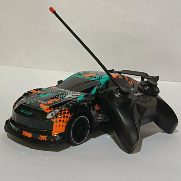 سيارة مضيئة مع ريموت تحكم